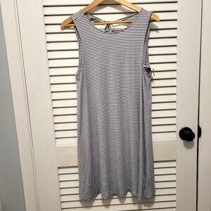 American Eagle Outfitters Women's Dress Large Petite Short Grey & White …